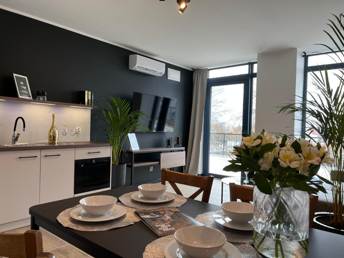 Party Avangarde Apartments City Center Leba Ngoại thất bức ảnh