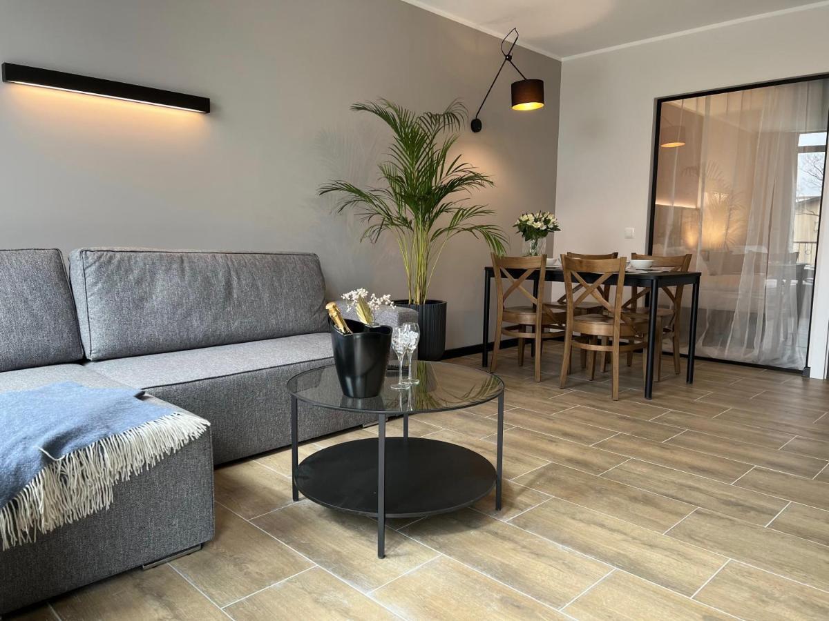 Party Avangarde Apartments City Center Leba Ngoại thất bức ảnh
