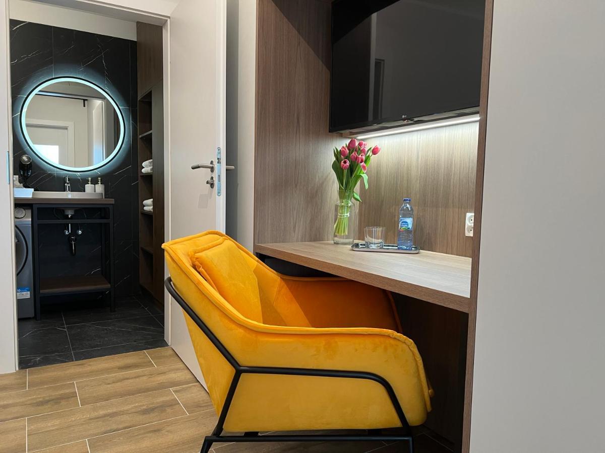 Party Avangarde Apartments City Center Leba Ngoại thất bức ảnh