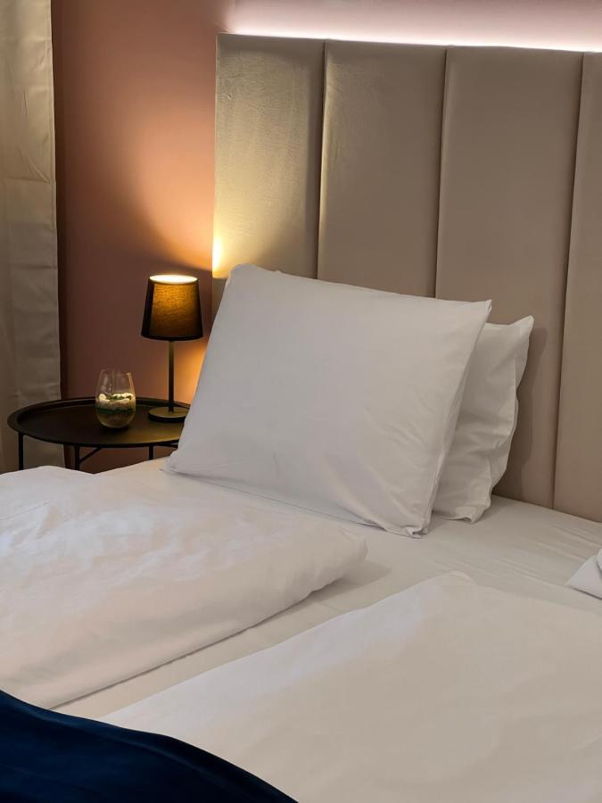 Party Avangarde Apartments City Center Leba Ngoại thất bức ảnh