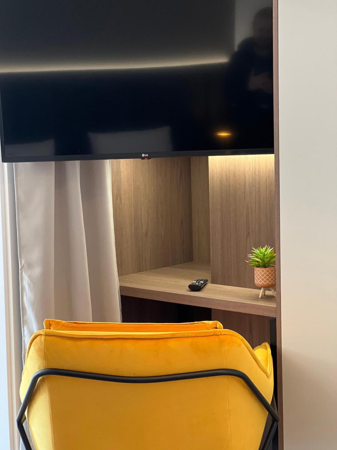 Party Avangarde Apartments City Center Leba Ngoại thất bức ảnh