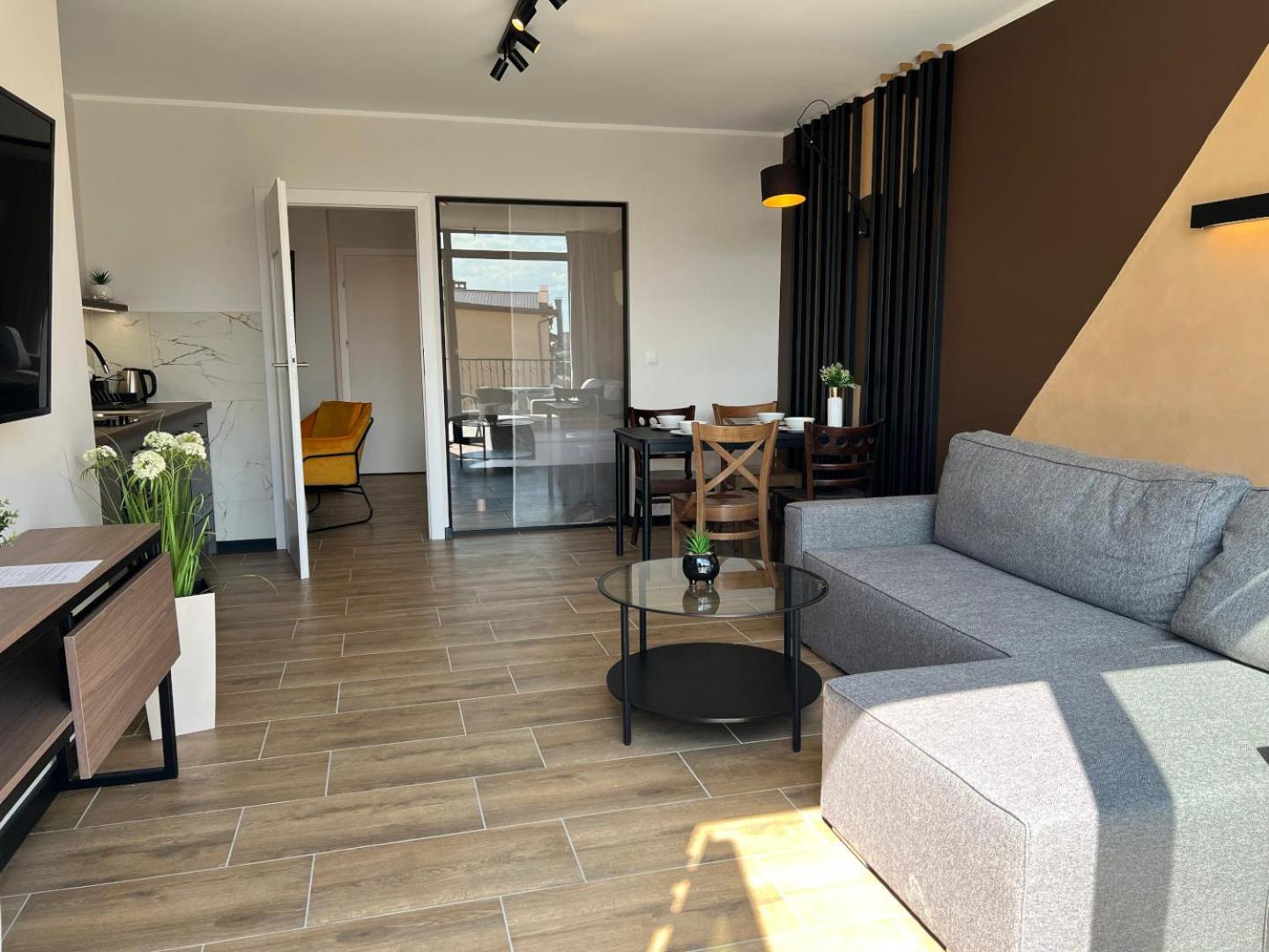 Party Avangarde Apartments City Center Leba Ngoại thất bức ảnh